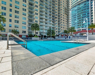 1155 Brickell Bay Dr - Photo Thumbnail 43