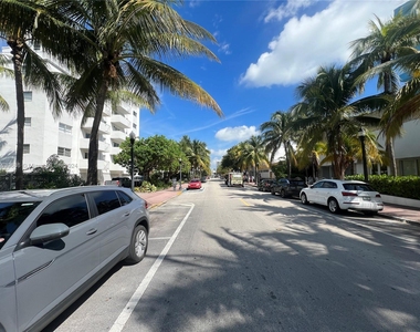 220 Collins Ave - Photo Thumbnail 13