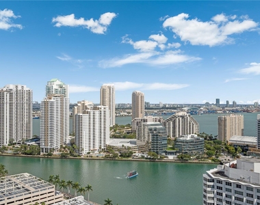 950 Brickell Bay Dr - Photo Thumbnail 2