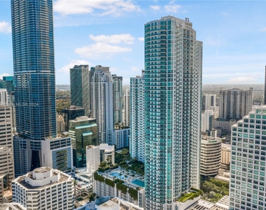 950 Brickell Bay Dr - Photo Thumbnail 38