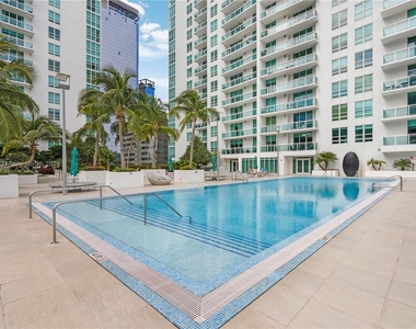 950 Brickell Bay Dr - Photo Thumbnail 22