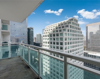 950 Brickell Bay Dr - Photo Thumbnail 37