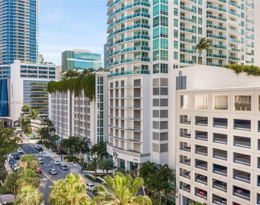 950 Brickell Bay Dr - Photo Thumbnail 43