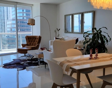 495 Brickell Ave - Photo Thumbnail 5