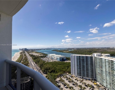 15811 Collins Ave - Photo Thumbnail 35