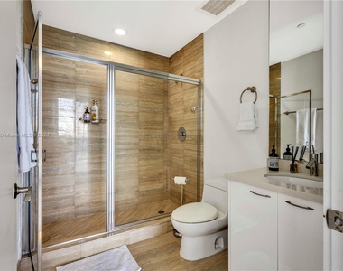 15811 Collins Ave - Photo Thumbnail 23