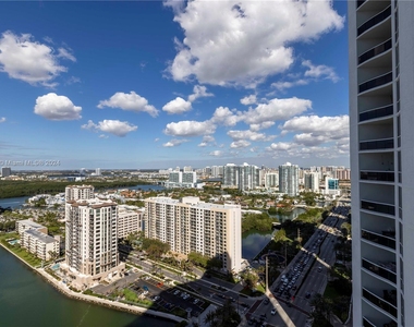 15811 Collins Ave - Photo Thumbnail 15