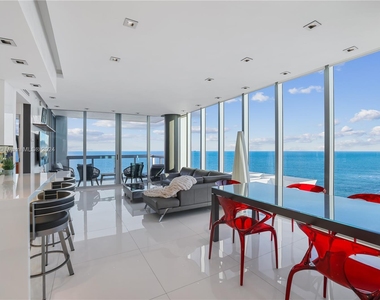 6899 Collins Ave - Photo Thumbnail 8