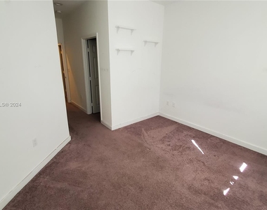 1330 Crystal Way - Photo Thumbnail 6