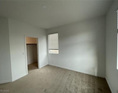 844 Aurelie Ridge Street - Photo Thumbnail 17