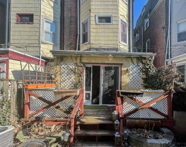 4244 Spruce Street - Photo Thumbnail 17