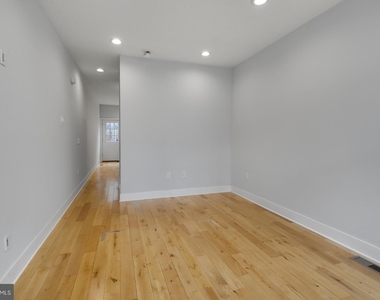 2206 E Albert Street - Photo Thumbnail 1