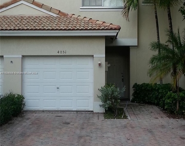 4051 Nw 90th Way - Photo Thumbnail 2