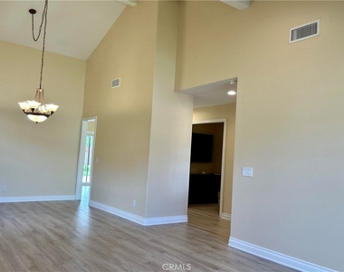 5502 Pointed Oak Place - Photo Thumbnail 9