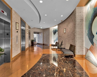 801 Brickell Key Blvd - Photo Thumbnail 6