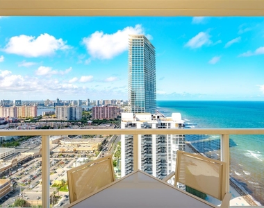 16699 Collins Ave - Photo Thumbnail 0