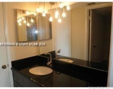 1021 Mockingbird Ln - Photo Thumbnail 4