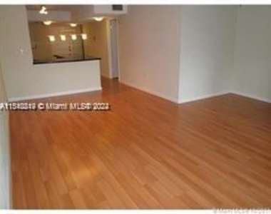 1021 Mockingbird Ln - Photo Thumbnail 6