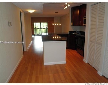 1021 Mockingbird Ln - Photo Thumbnail 0