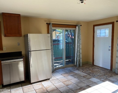 1214 Morgan St 1214 - Photo Thumbnail 13