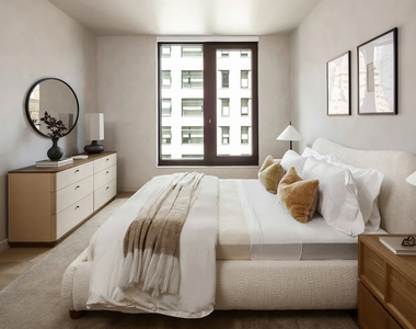 E 50th Street - Photo Thumbnail 3