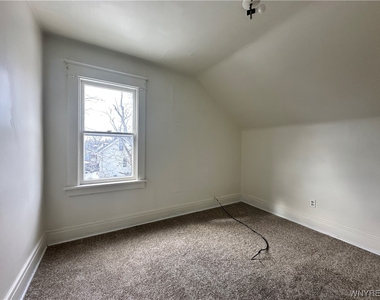 216 Newburgh Avenue - Photo Thumbnail 5