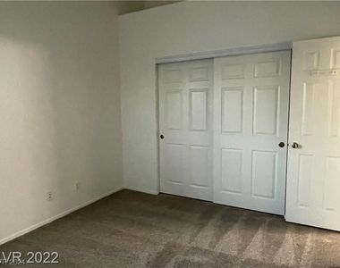 5225 W Reno Avenue - Photo Thumbnail 9