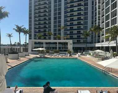 10275 Collins Ave - Photo Thumbnail 2