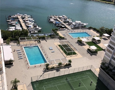 18051 Biscayne Blvd - Photo Thumbnail 10