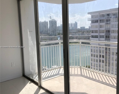 18051 Biscayne Blvd - Photo Thumbnail 11