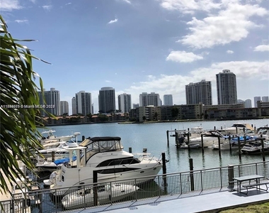 18051 Biscayne Blvd - Photo Thumbnail 2