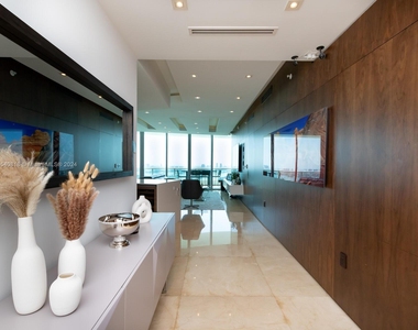 900 Biscayne Blvd - Photo Thumbnail 8