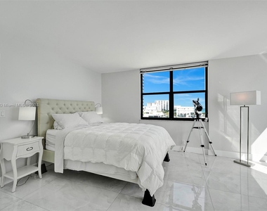 2301 S Ocean Dr - Photo Thumbnail 23