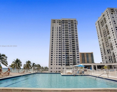 2301 S Ocean Dr - Photo Thumbnail 46