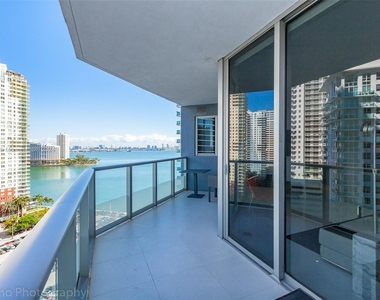 1300 Brickell Bay Dr - Photo Thumbnail 2