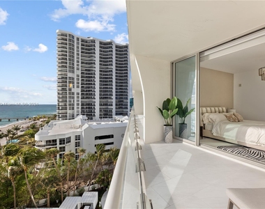 16901 Collins Ave - Photo Thumbnail 16