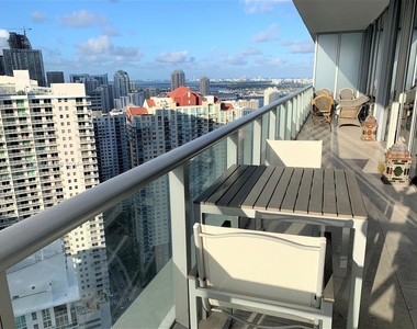 1300 Brickell Bay Dr - Photo Thumbnail 12