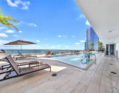 1300 Brickell Bay Dr - Photo Thumbnail 13