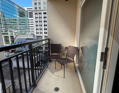 230 S Tryon Street - Photo Thumbnail 12