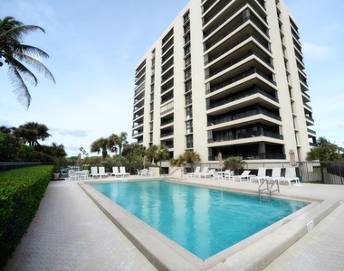 450 Ocean Drive - Photo Thumbnail 15