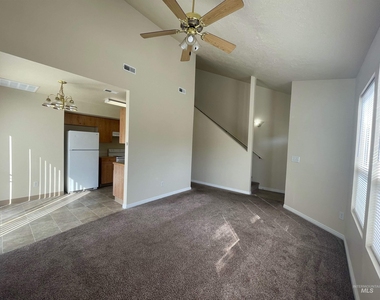 1445 W Bonneville Cir 103 - Photo Thumbnail 2