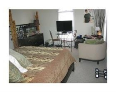 561 Rankin Street Ne - Photo Thumbnail 4