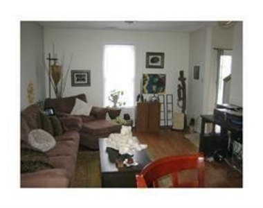 561 Rankin Street Ne - Photo Thumbnail 1