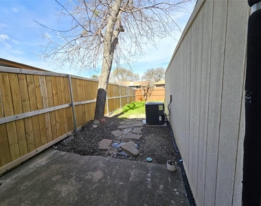 2208 Statler Drive - Photo Thumbnail 27