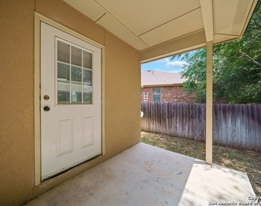 280 Rosalie Dr - Photo Thumbnail 22