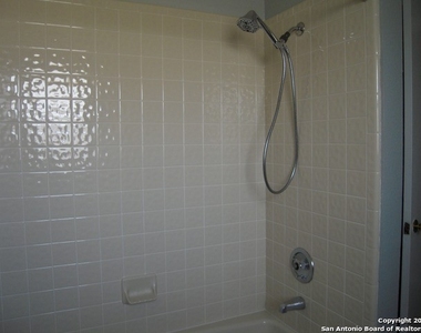 5804 Grandwood Dr - Photo Thumbnail 21