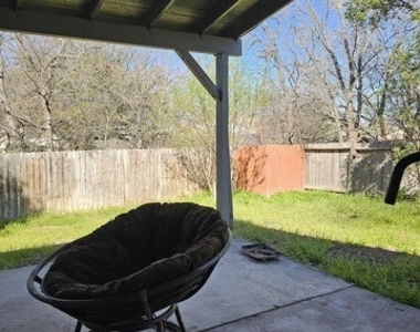 8623 Silent Oaks - Photo Thumbnail 26