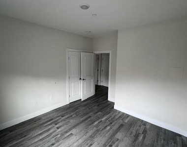 140 Avenue B - Photo Thumbnail 4