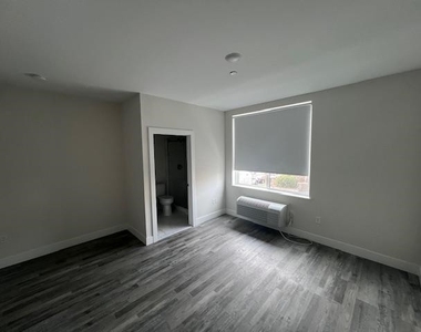 140 Avenue B - Photo Thumbnail 3