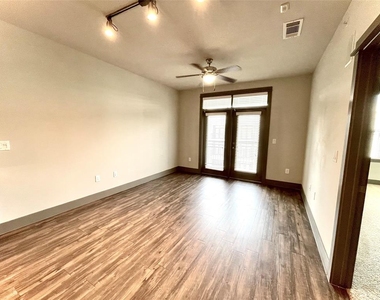 2910 Milam Street - Photo Thumbnail 11